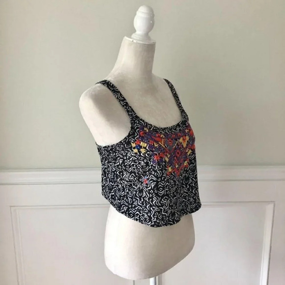 Xhilaration Boho Embroidered Crop Tank Top M - Picture 4 of 6
